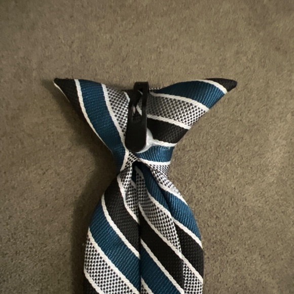 Tie - Picture 5 of 8